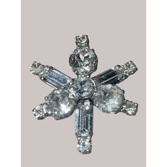 Kramer of New York 1.5” Brooch Estate Clear Rhinestone Flower Pin Silver Tone La - Picture 1 of 4